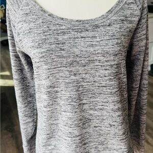 Athleta Gray Heather Long Sleeve Top